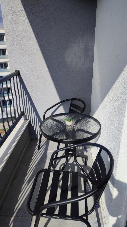 Apartmani Stari Aerodrom พอดโกริกา ภายนอก รูปภาพ